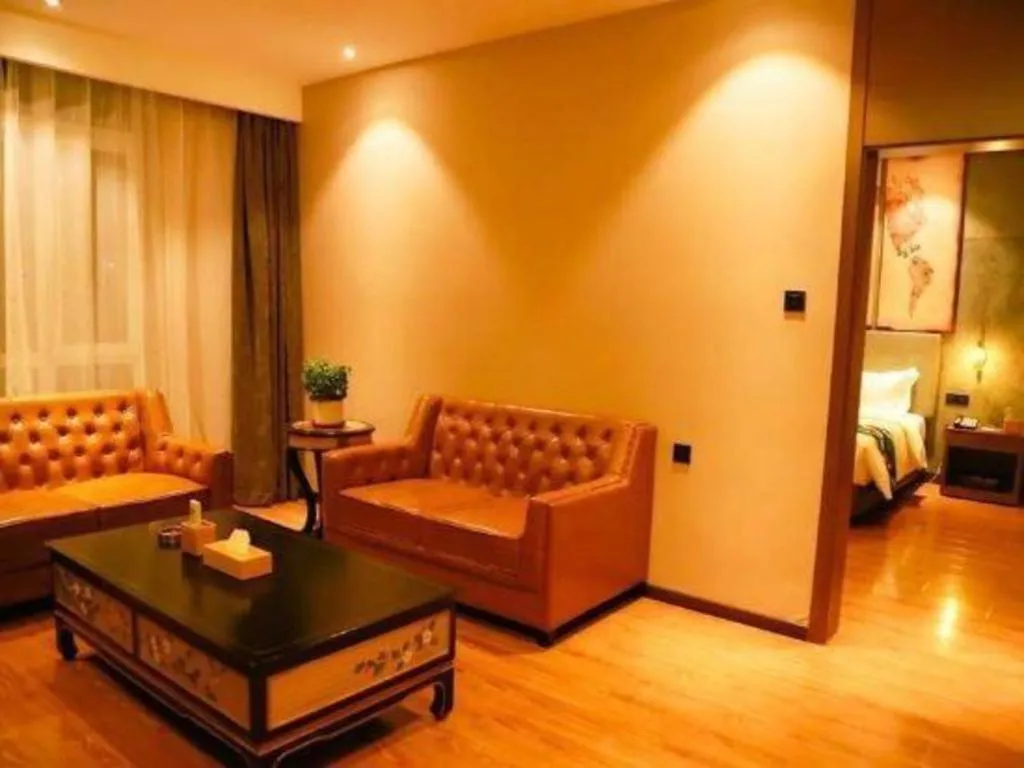 James Joyce Coffetel·Changchun Railway Station