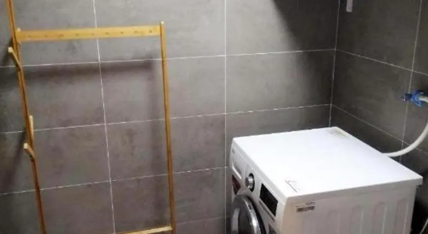 Pai Hotel Zhenjiang Railway Station South Square