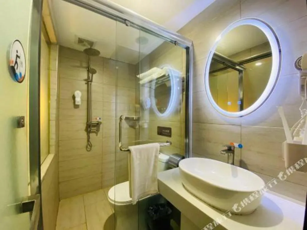 7 Days Premium Qingdao World of Ocean Qingdao University