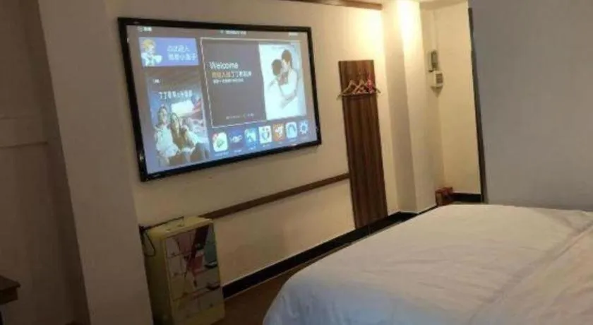 Bed in PAI Hotel Guangzhou Baiyun International Airport Zhongluotan Zhuliao Metro Station