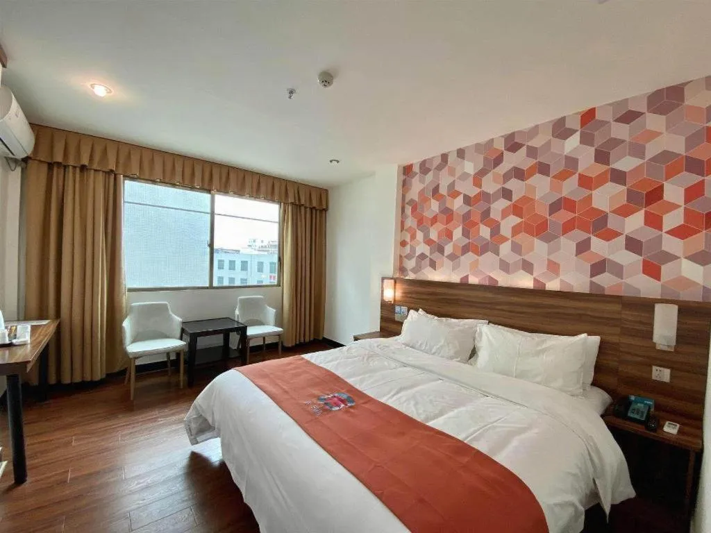 Bed in PAI Hotel Guangzhou Baiyun International Airport Zhongluotan Zhuliao Metro Station