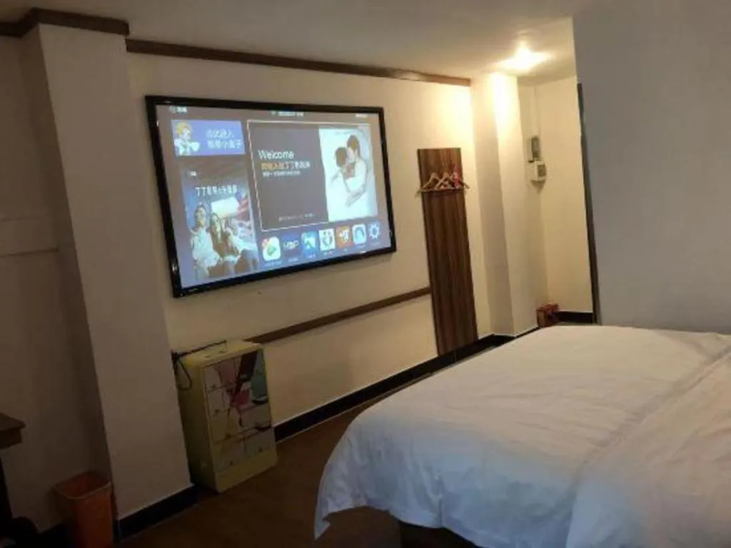 Bed in PAI Hotel Guangzhou Baiyun International Airport Zhongluotan Zhuliao Metro Station
