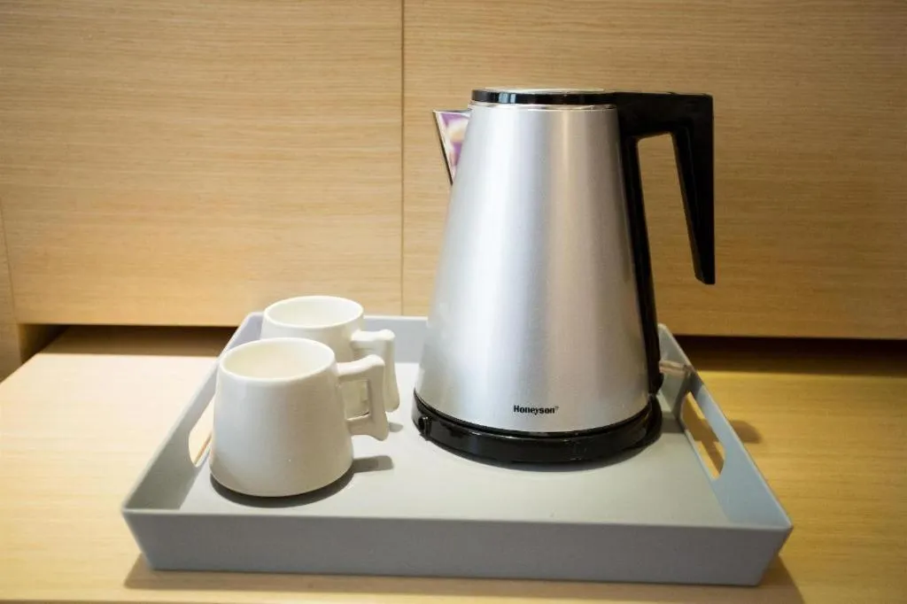 Lavande Hotel Qianjiang Lobster Market