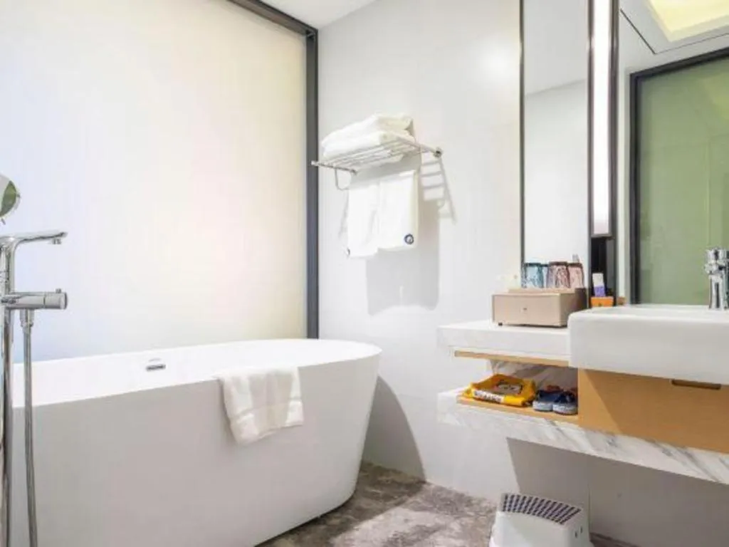 Lakehome Hotel Konggang