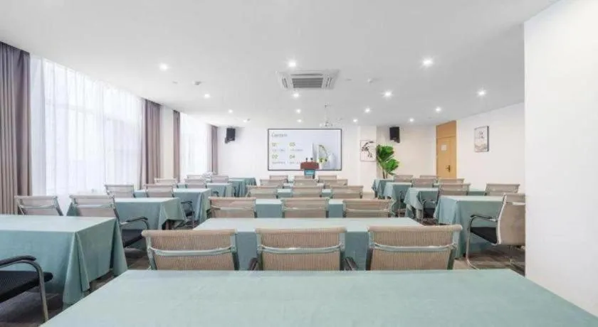 Xana Hotelle·Yutian