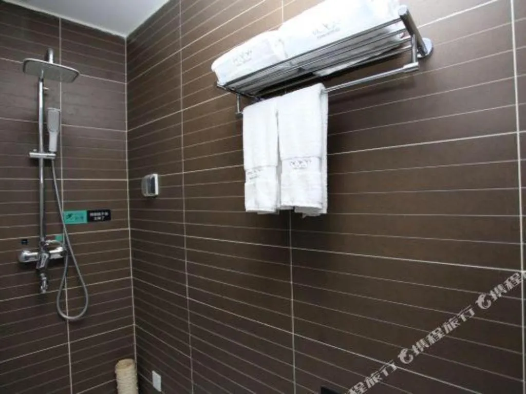 Xana Hotelle·Yutian