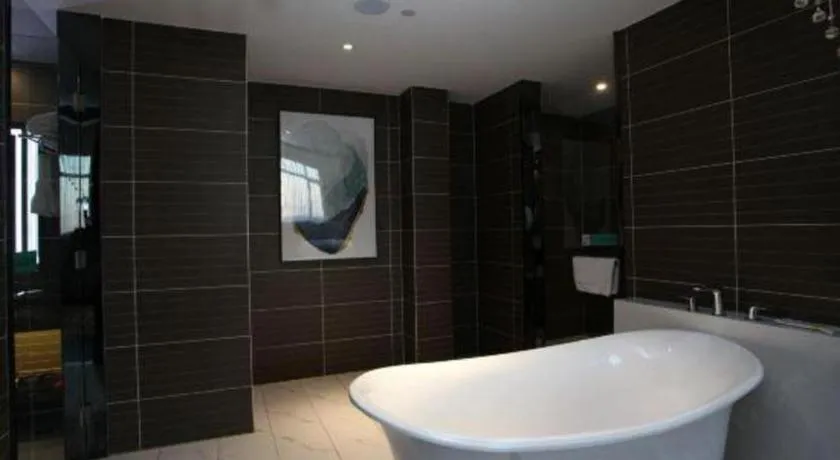 Xana Hotelle·Yutian