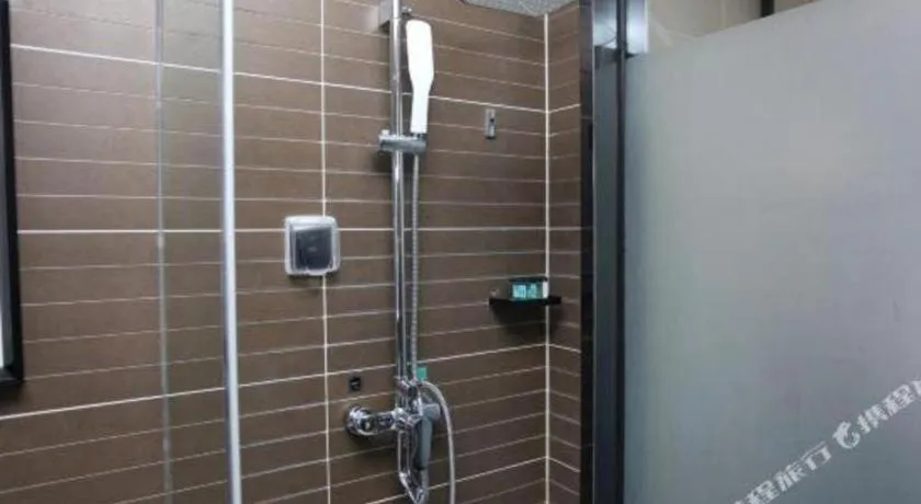 Xana Hotelle·Yutian