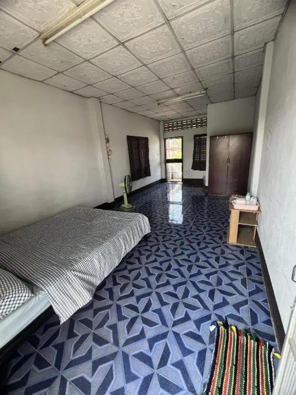 Bed in Chainarong Road