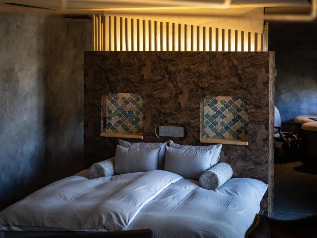 Bed in Yufuin Luxury Villa -zakuro-