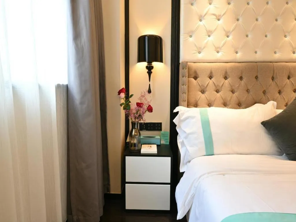 Bed in Xana Hotelle Shaghai Hongqiao Hub National Exhibition Center Qibao Lianming Road