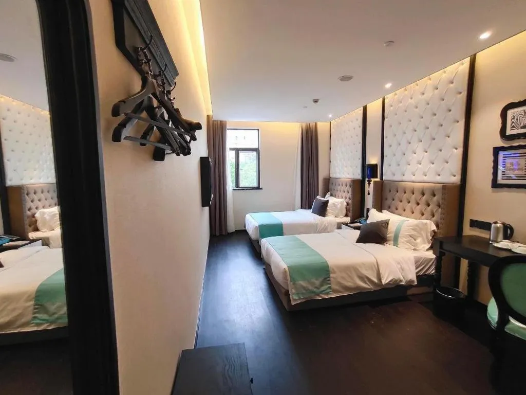 Bed in Xana Hotelle Shaghai Hongqiao Hub National Exhibition Center Qibao Lianming Road