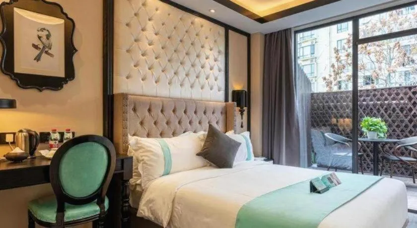 Bed in Xana Hotelle Shaghai Hongqiao Hub National Exhibition Center Qibao Lianming Road