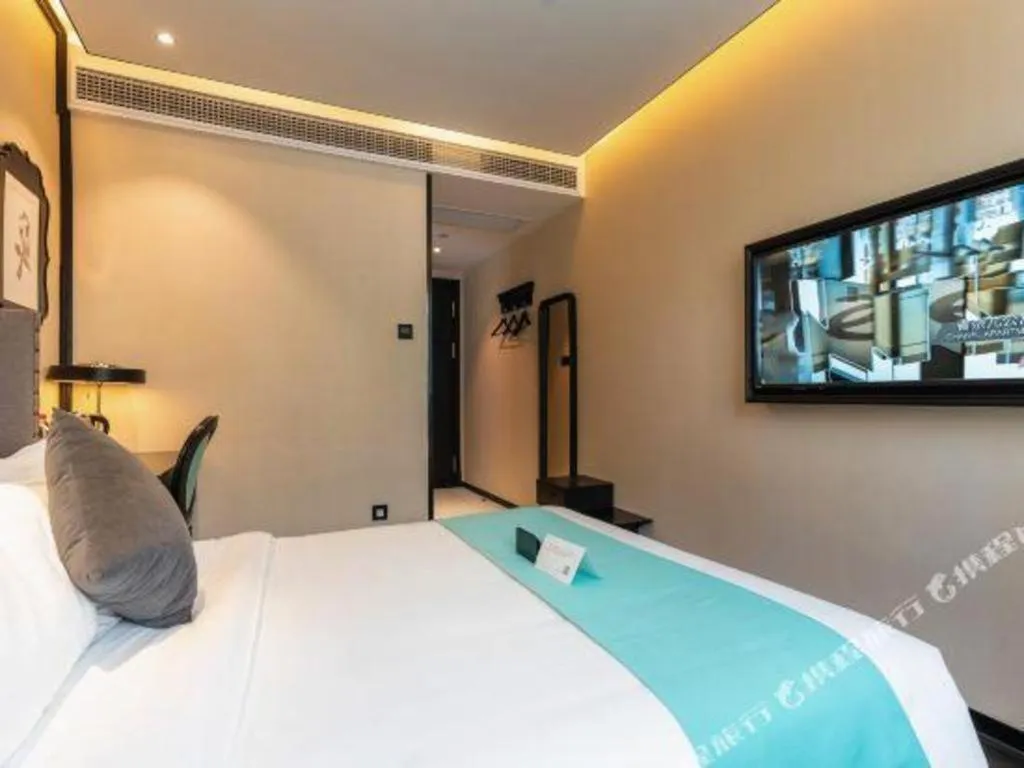 Bed in Xana Hotelle Shaghai Hongqiao Hub National Exhibition Center Qibao Lianming Road