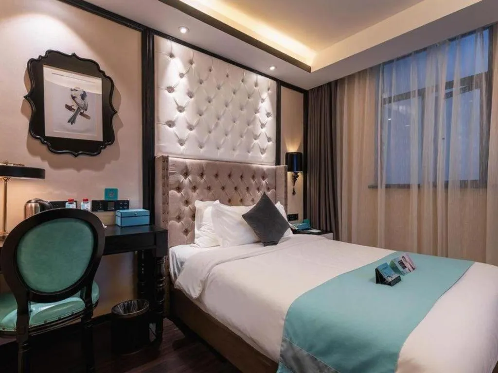 Bed in Xana Hotelle Shaghai Hongqiao Hub National Exhibition Center Qibao Lianming Road