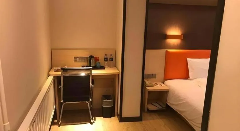 Bed in 7 Days Premium·Shenyang North Railway Station North Square