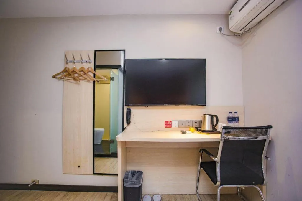 7 Days Premium·Shenyang North Railway Station North Square