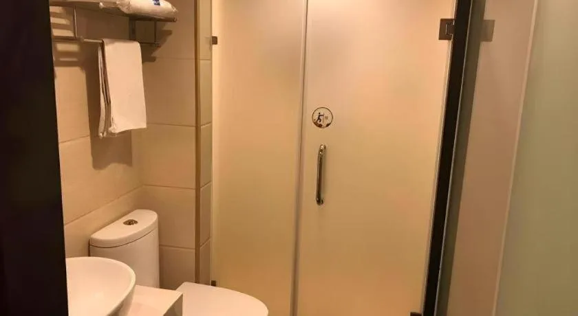 7 Days Premium·Shenyang North Railway Station North Square