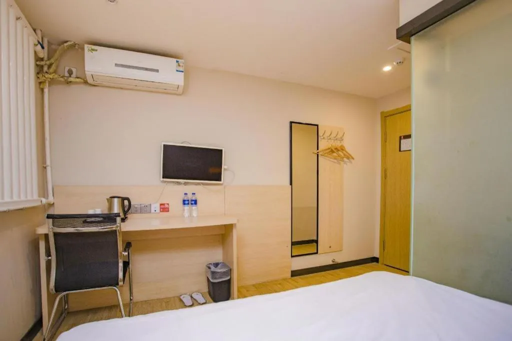 Bed in 7 Days Premium·Shenyang North Railway Station North Square