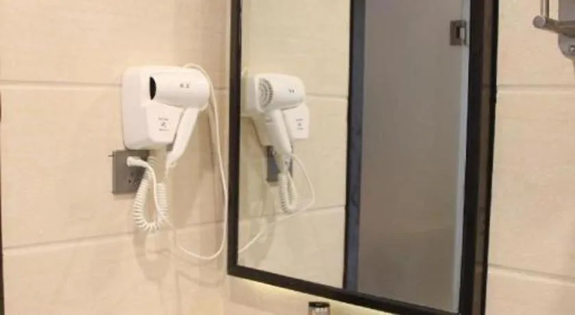 7 Days Premium·Shenyang North Railway Station North Square