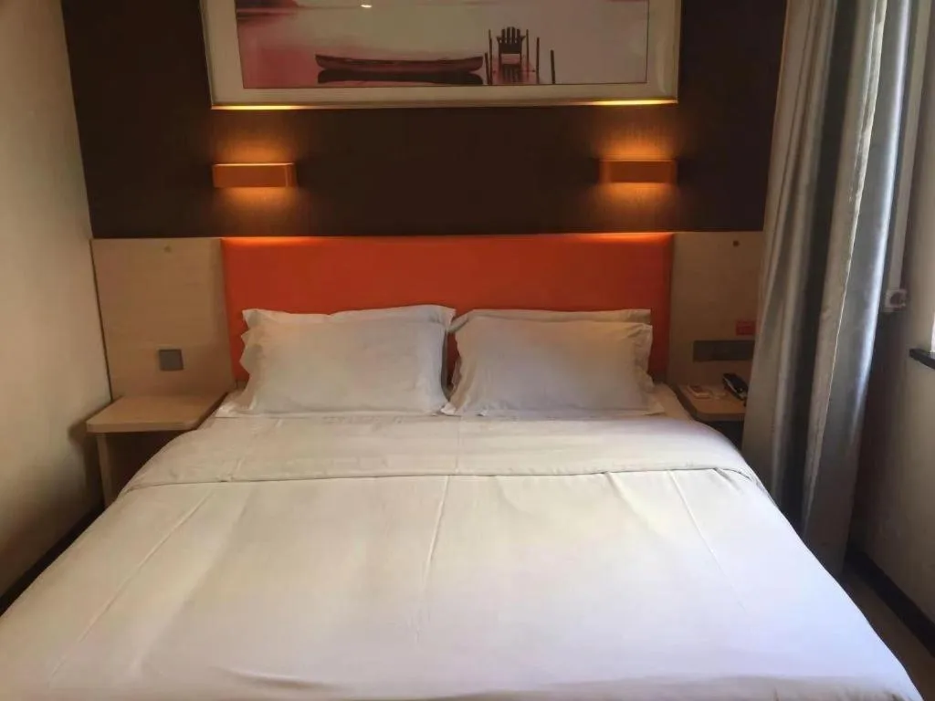 Bed in 7 Days Premium·Shenyang North Railway Station North Square