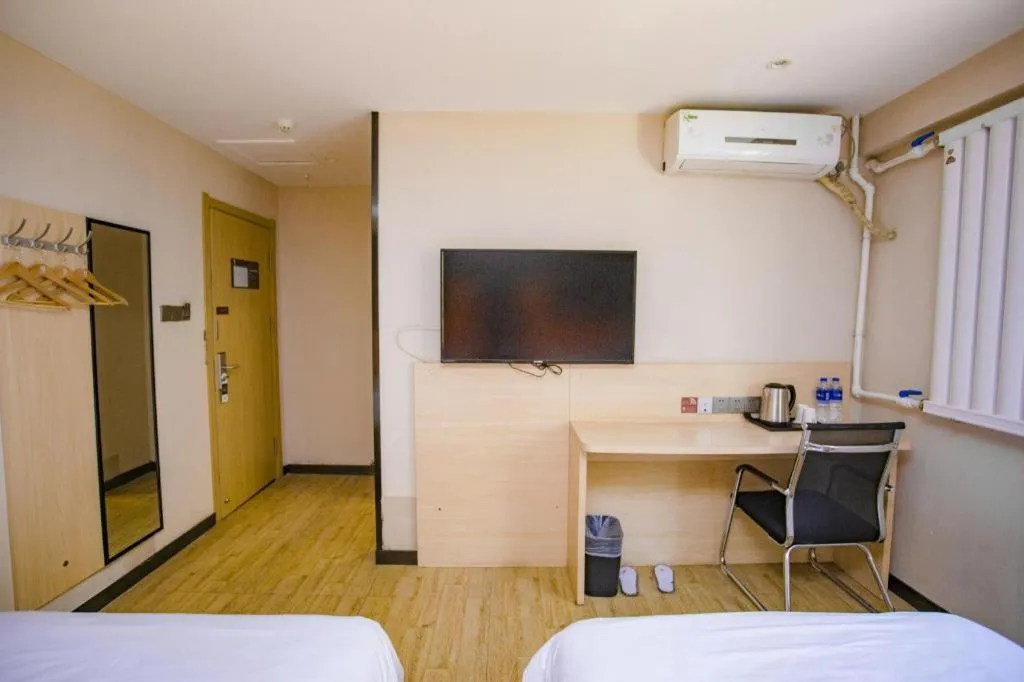 Bed in 7 Days Premium·Shenyang North Railway Station North Square