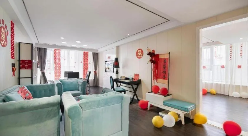 Xana Hotelle Chengdu Dafeng Huirong Plaza Longhu Street