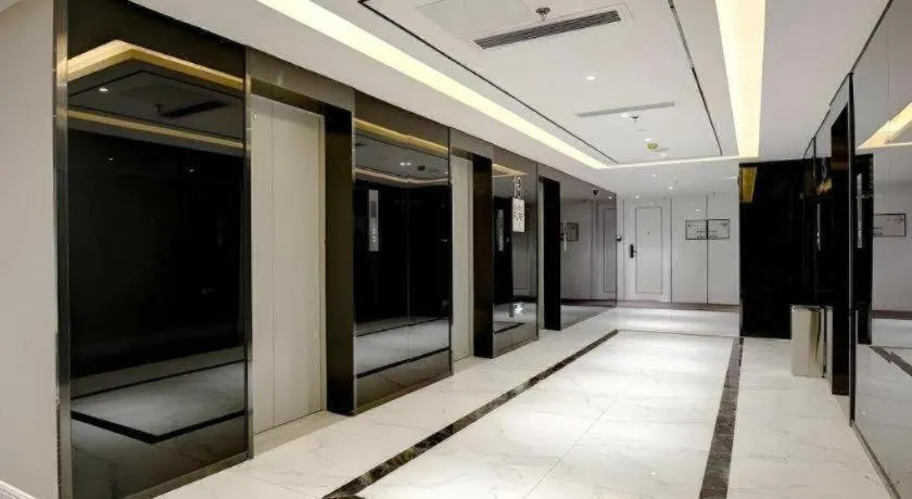 Xana Hotelle Chengdu Dafeng Huirong Plaza Longhu Street