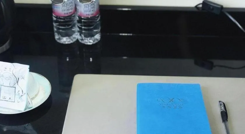 Xana Hotelle Chengdu Dafeng Huirong Plaza Longhu Street