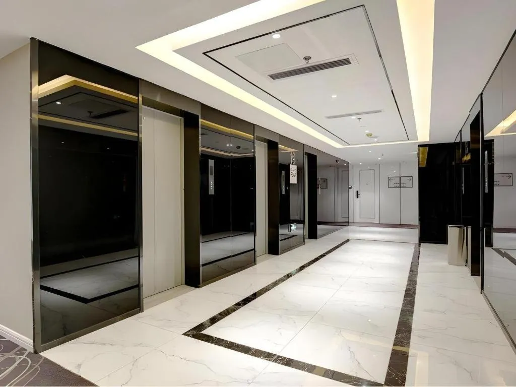 Xana Hotelle Chengdu Dafeng Huirong Plaza Longhu Street