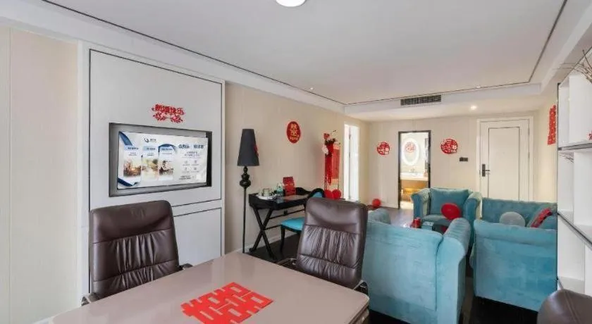 Xana Hotelle Chengdu Dafeng Huirong Plaza Longhu Street