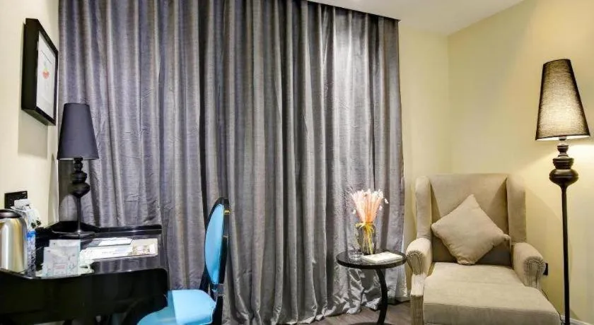 Xana Hotelle Chengdu Dafeng Huirong Plaza Longhu Street