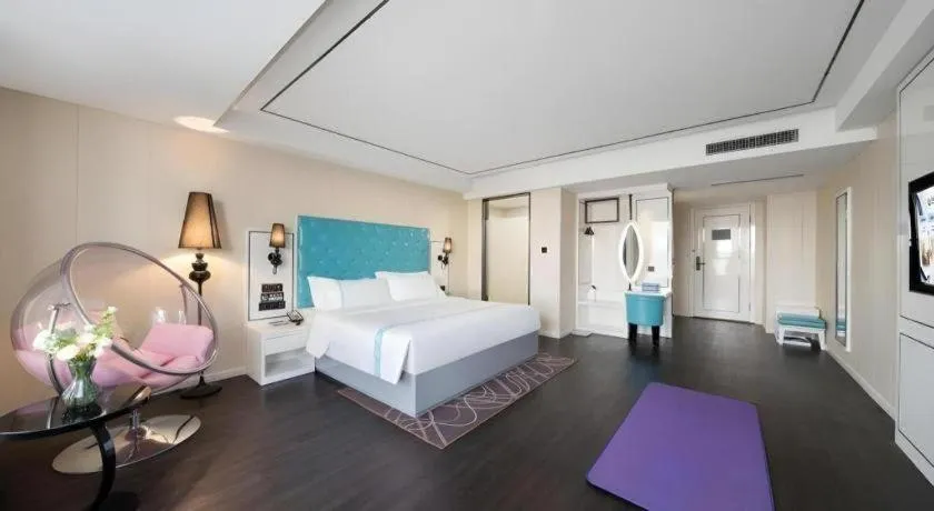 Bed in Xana Hotelle Chengdu Dafeng Huirong Plaza Longhu Street