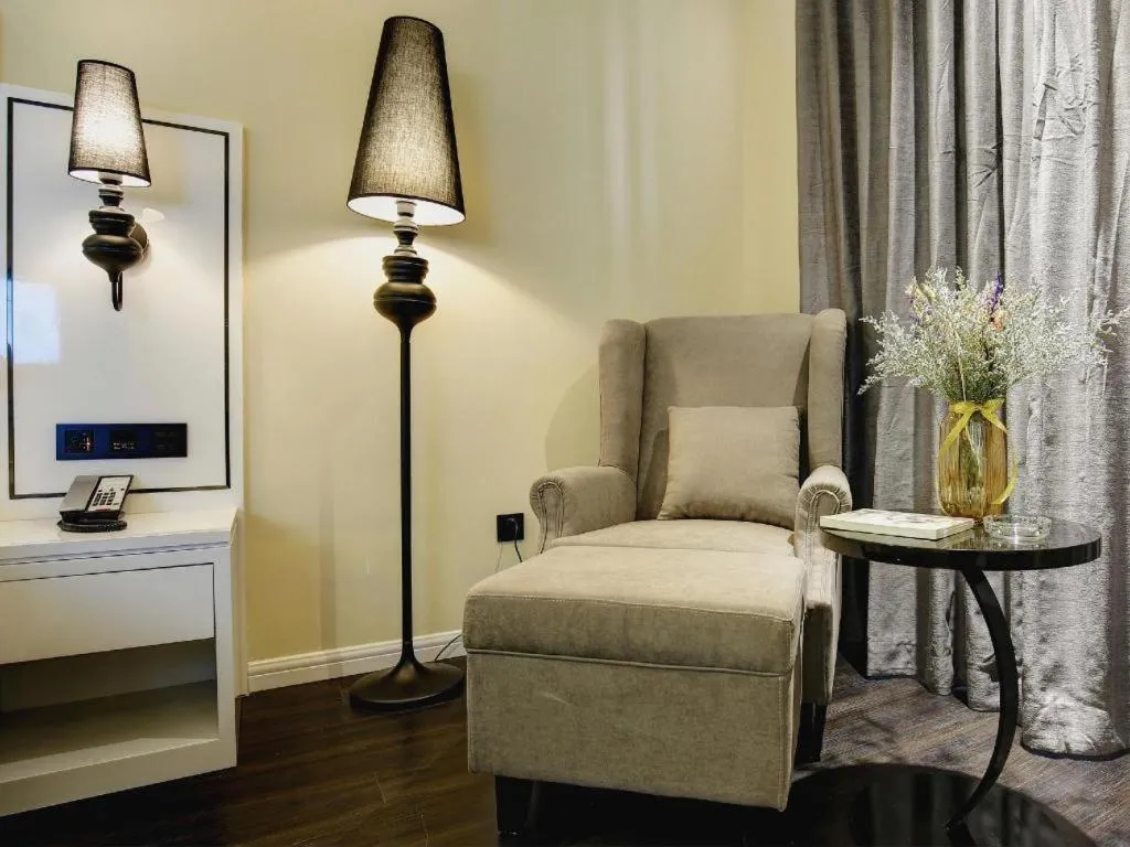 Xana Hotelle Chengdu Dafeng Huirong Plaza Longhu Street