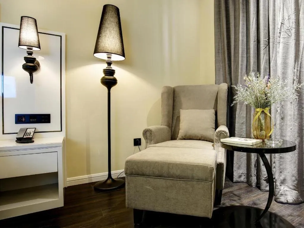 Xana Hotelle Chengdu Dafeng Huirong Plaza Longhu Street