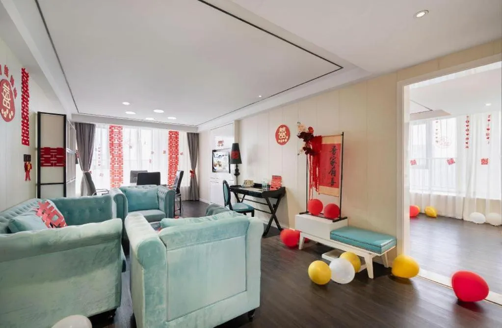 Xana Hotelle Chengdu Dafeng Huirong Plaza Longhu Street