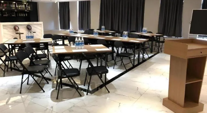 Xana Hotelle Chengdu Dafeng Huirong Plaza Longhu Street