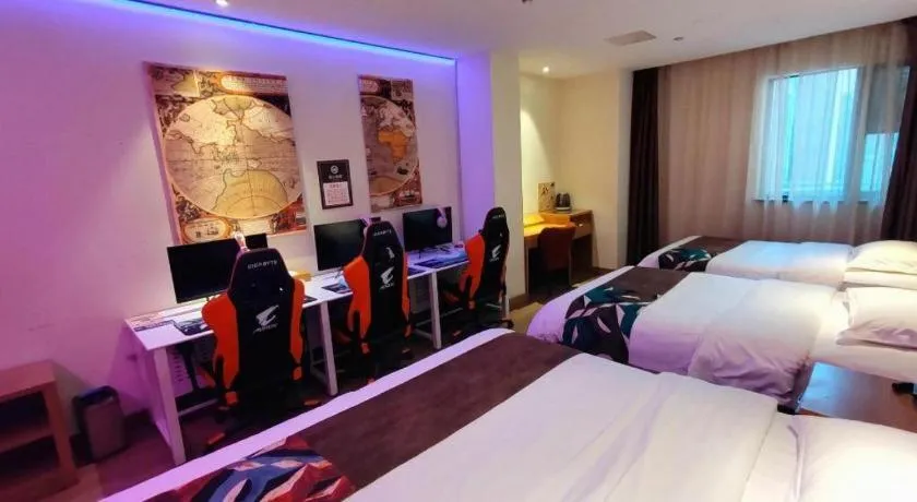 Bed in James Joyce Coffetel Zhengzhou CBD Exhibition Center Provincial People's Hospital