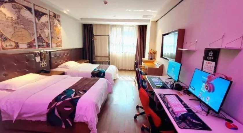 Bed in James Joyce Coffetel Zhengzhou CBD Exhibition Center Provincial People's Hospital