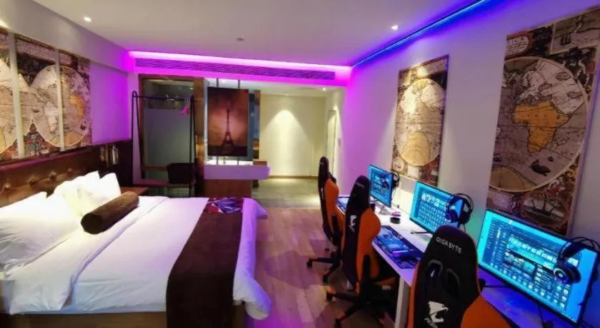 Bed in James Joyce Coffetel Zhengzhou CBD Exhibition Center Provincial People's Hospital