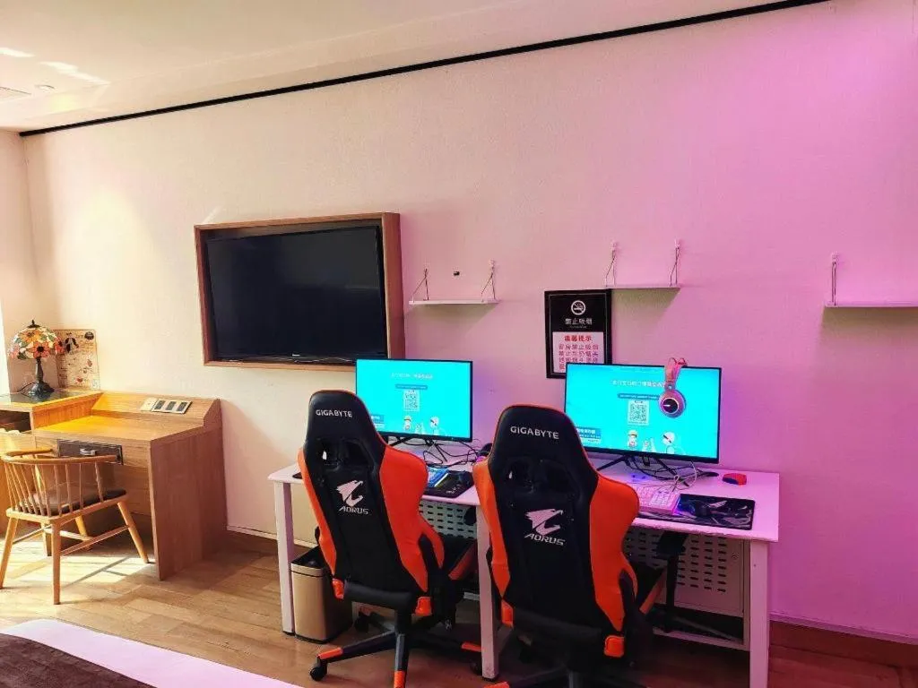 James Joyce Coffetel Zhengzhou CBD Exhibition Center Provincial People's Hospital