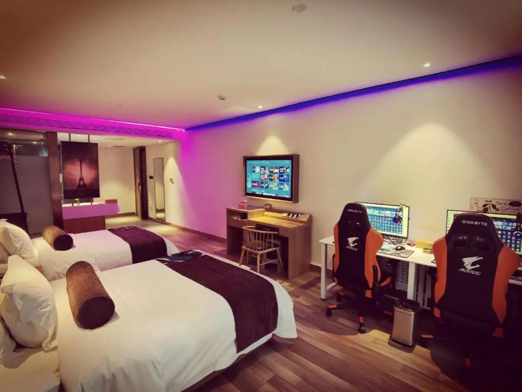 Bed in James Joyce Coffetel Zhengzhou CBD Exhibition Center Provincial People's Hospital