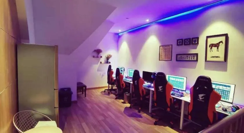 James Joyce Coffetel Zhengzhou CBD Exhibition Center Provincial People's Hospital