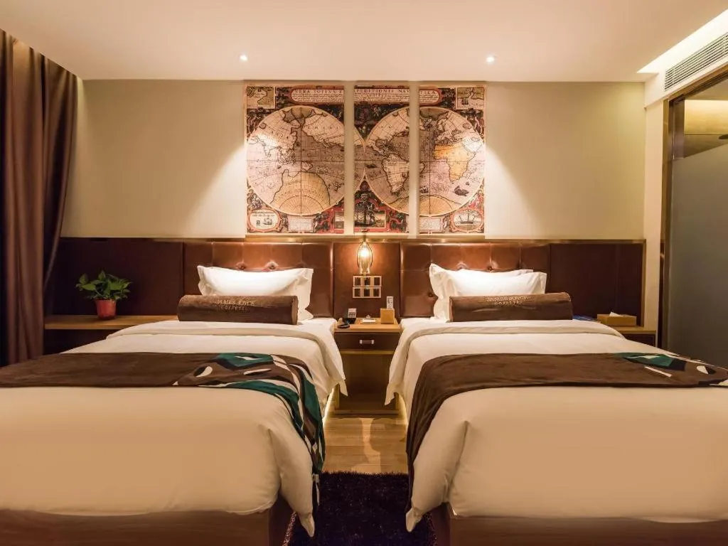 Bed in James Joyce Coffetel Zhengzhou CBD Exhibition Center Provincial People's Hospital