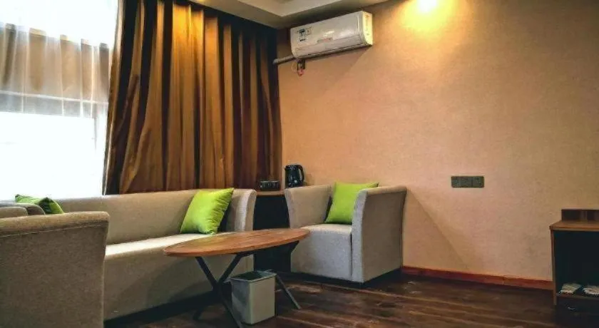 IU Hotel Qingdao Golden Beach Xuejiadao Metro Station