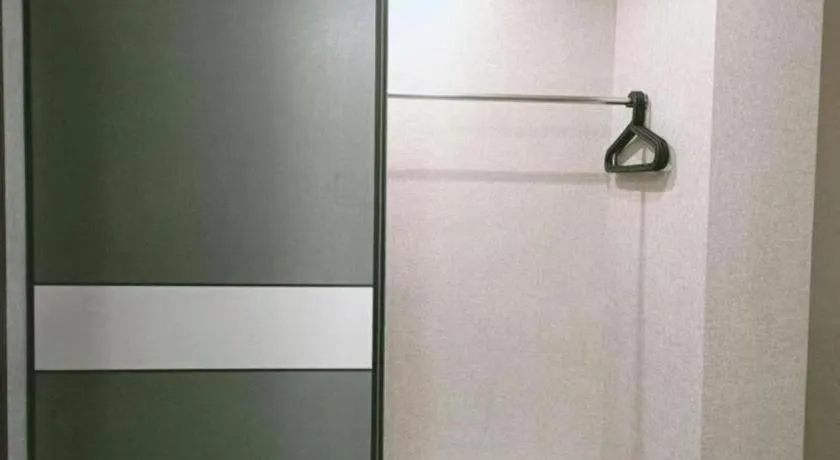 IU Hotel Qingdao Golden Beach Xuejiadao Metro Station