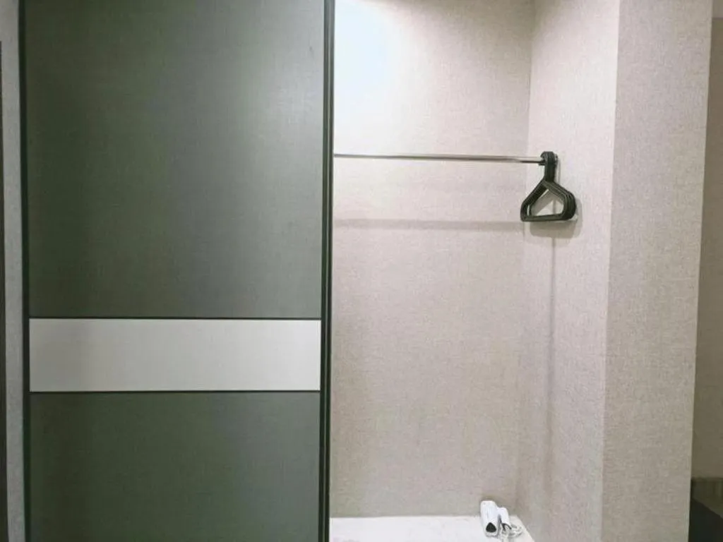 IU Hotel Qingdao Golden Beach Xuejiadao Metro Station