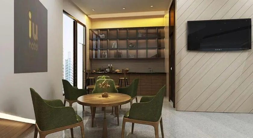 IU Hotel Qingdao Golden Beach Xuejiadao Metro Station