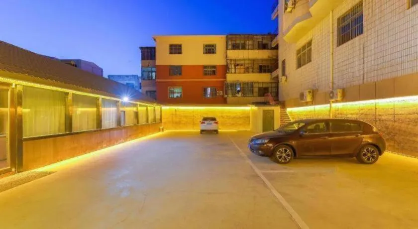 IU Hotel·Jiayuguan People's Shopping Mall