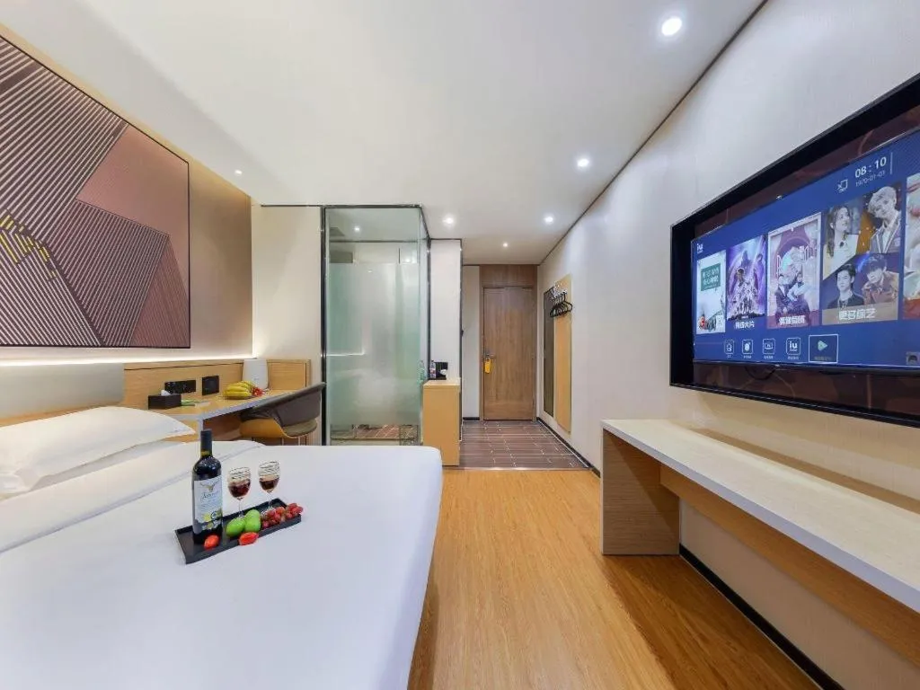 IU Hotel·Jiayuguan People's Shopping Mall